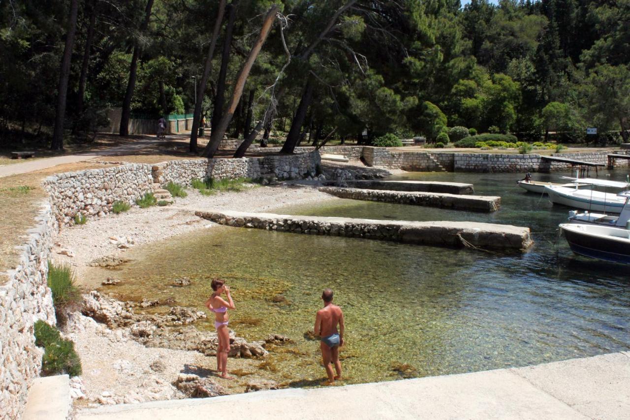 Apartments With A Parking Space Mali Lošinj Екстериор снимка