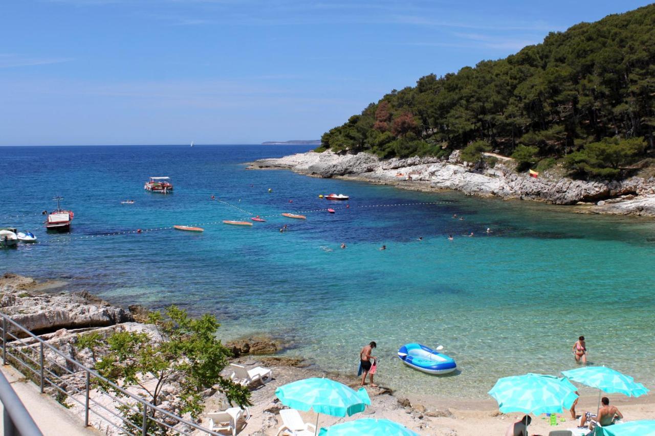Apartments With A Parking Space Mali Lošinj Екстериор снимка